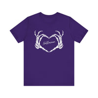 Skeleton Heart Hands Casual Graphic Tee - Perfect for Everyday Fall Spooky Season and Halloween Lovers